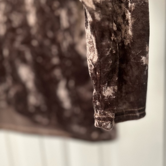 Cute Taupe colored velvet top-Amazon - Picture 5 of 5